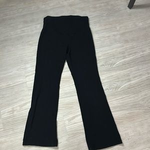 Maternity medium black yoga pants old navy